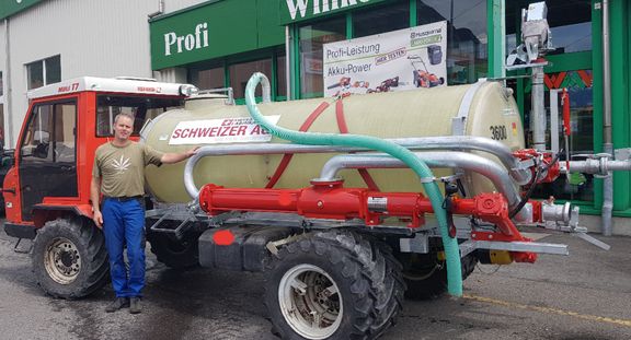 Schweizer, Pumpfass, 3600Liter, Weitwurfdüse